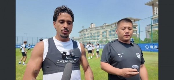 融凯配资 大连英博新援：要把最好的一面展现出来 我可以提升球队整体速度